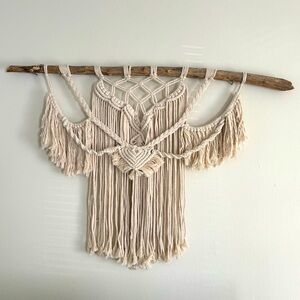 Macramé wall hanging